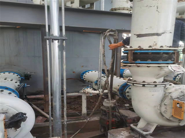 巴塘设备基础沉降下沉注浆加固增加荷载